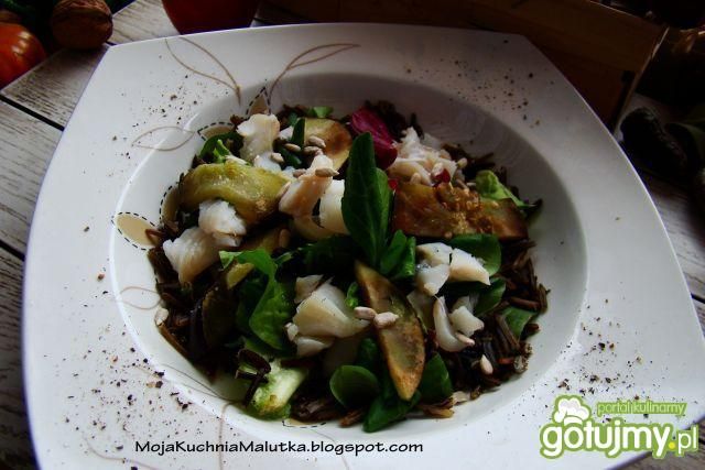 Sałatka dzika z karpiem  Sałatka dzika z karpiem