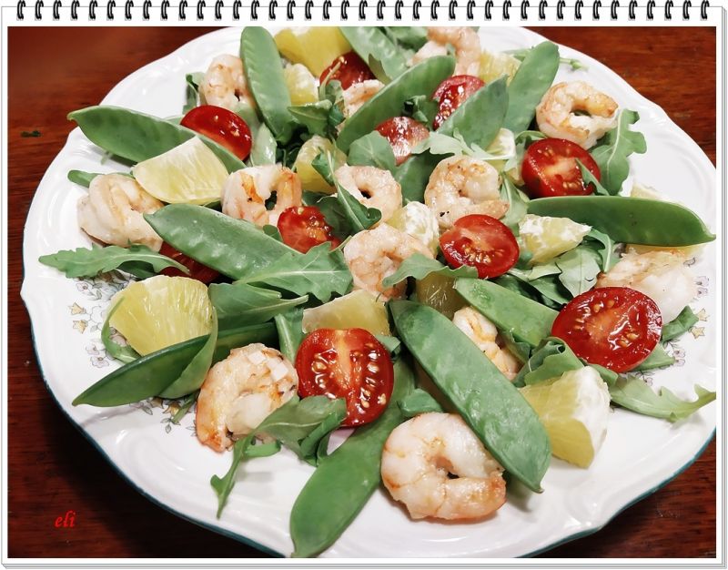 Sałatka Eli z krewetkami i groszkiem cukrowym