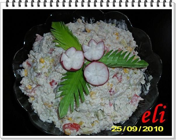 Sałatka Eli z wędzoną makrelą