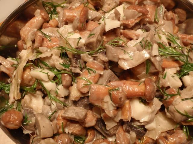 Sałatka gajowego do mięsa grillowanego