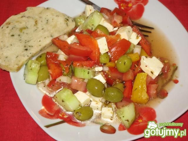 Sałatka grecka z zielonymi oliwkami Sałatka grecka z zielonymi oliwkami