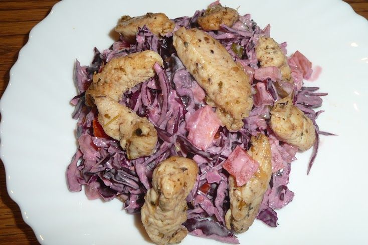 Sałatka gyros z czerwonej kapusty