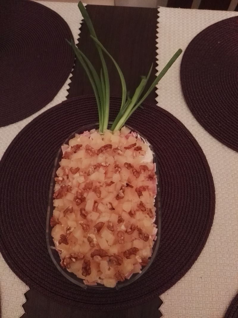 Sałatka hawajska z kurczakiem