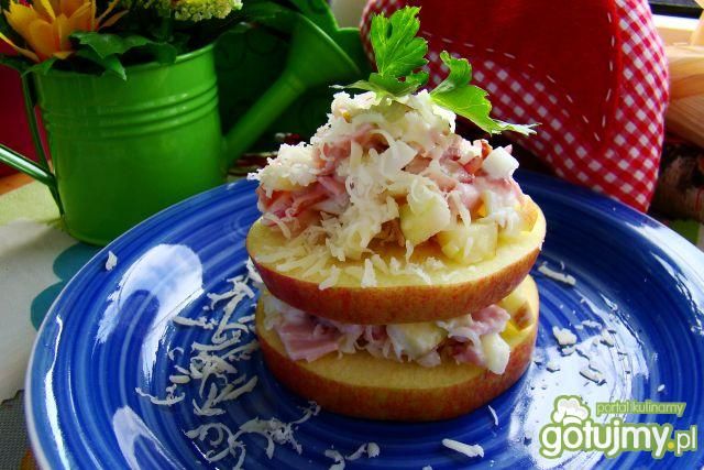 Sałatka jabłuszkowa Sałatka jabłuszkowa