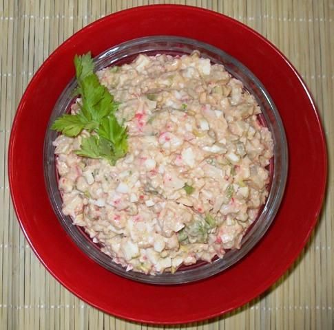 Salatka jajeczna z kalafiorem i surimi Salatka jajeczna z kalafiorem i surimi