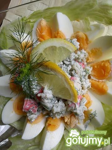 Sałatka jajeczno-krabowa
