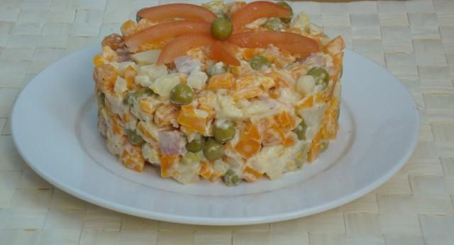 Sałatka jarzynowa Sałatka jarzynowa