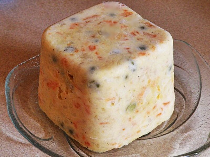 Sałatka jarzynowa w galarecie majonezowej Sałatka jarzynowa w galarecie majonezowej