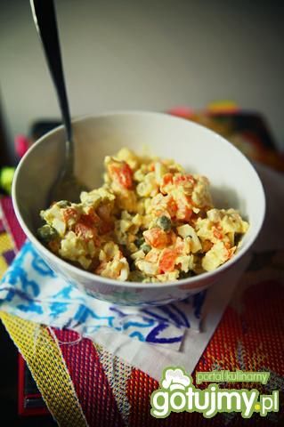 Sałatka jarzynowa w musztardowym sosie Sałatka jarzynowa w musztardowym sosie