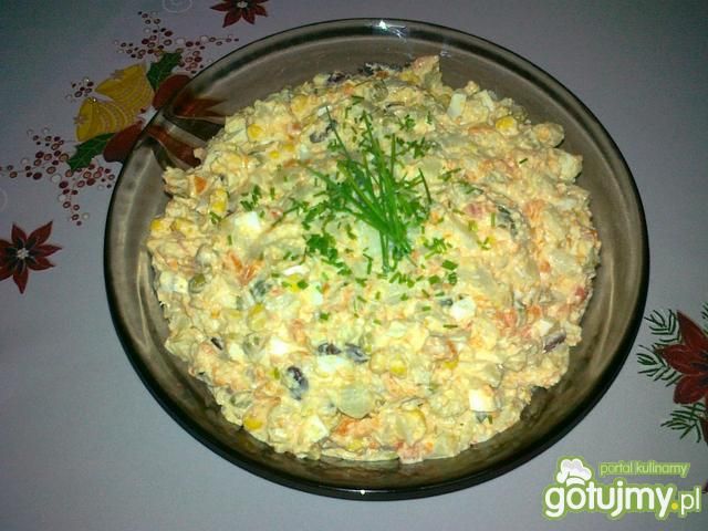 Sałatka jarzynowa z czerwoną fasolą  Sałatka jarzynowa z czerwoną fasolą