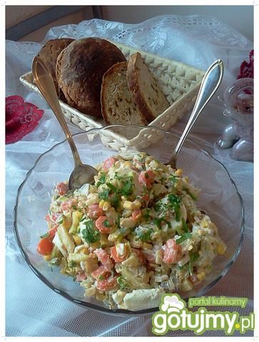 Sałatka jarzynowa z kukurydzą i porem