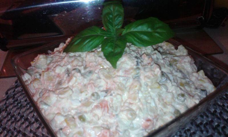 Sałatka jarzynowa z majonezem