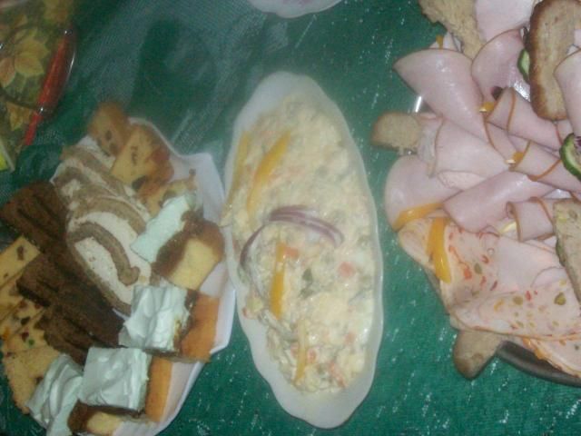 Sałatka jarzynowa z mozzarellą