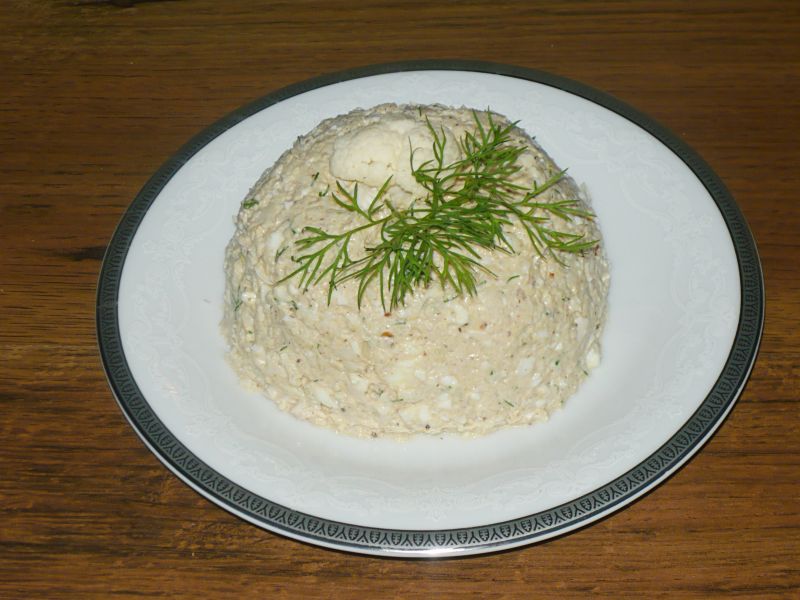 Sałatka kalafiorowo orzechowa Sałatka kalafiorowo orzechowa