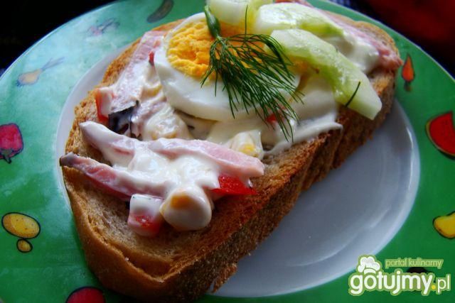 Sałatka  kanapkowa z szynką 