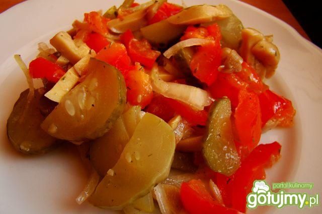 Sałatka konserwowa Andrzeja