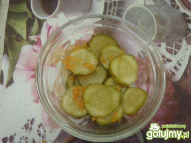 Sałatka konserwowa z ogórków