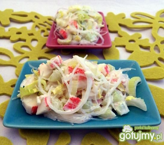 Sałatka krabowa z makaronem Sałatka krabowa z makaronem