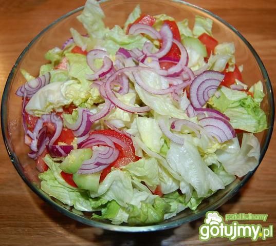 Sałatka lodowa z dodatkami