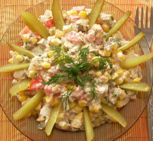 Sałatka lunchowa z tuńczykiem