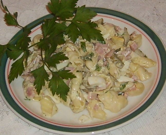 Sałatka makaronowa Sałatka makaronowa