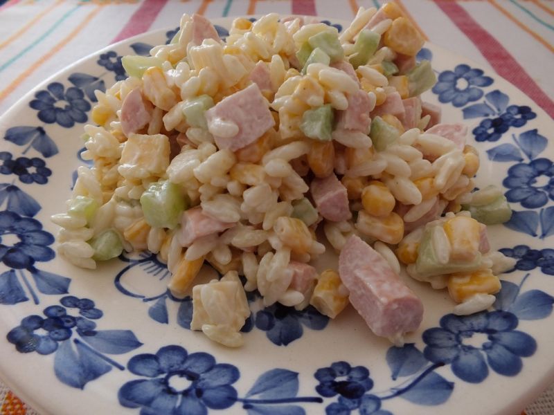 Sałatka makaronowa Sałatka makaronowa
