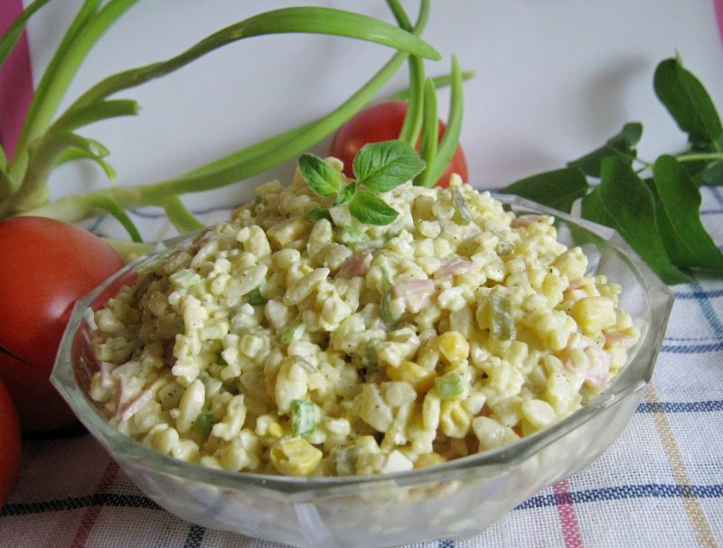 Sałatka makaronowa Sałatka makaronowa