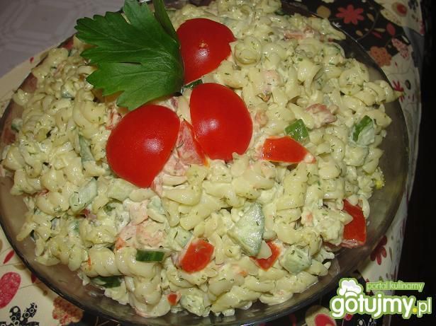 Sałatka makaronowa  Sałatka makaronowa