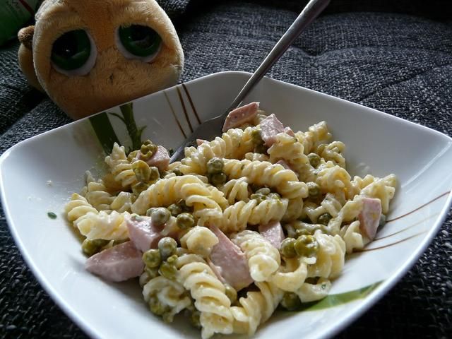 Salatka makaronowa na cieplo !