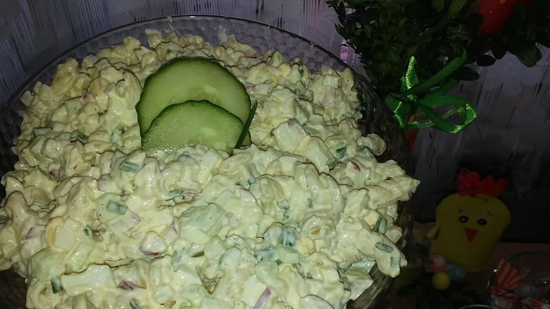 Sałatka makaronowa z rzodkiewką