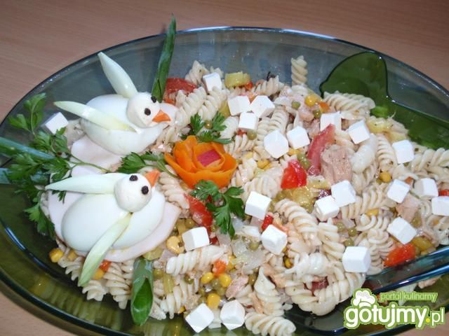 Sałatka makaronowa z serem fetta Sałatka makaronowa z serem fetta