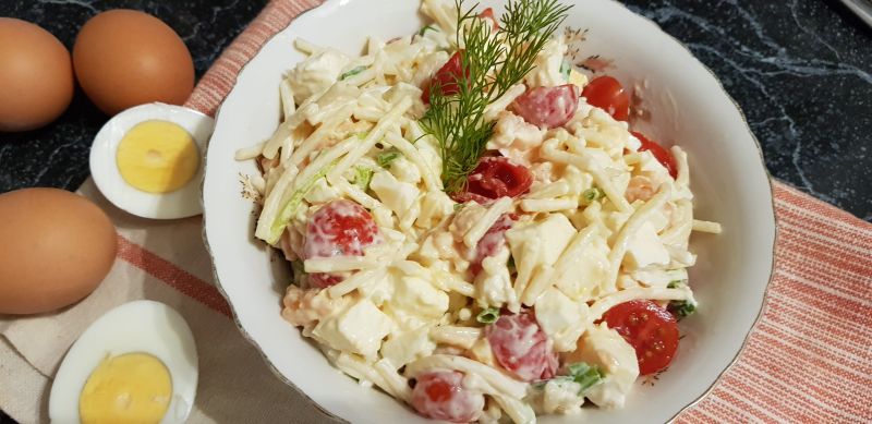 Sałatka makaronowa z szynką Sałatka makaronowa z szynką