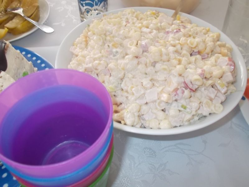 Sałatka makaronowa z szynki Sałatka makaronowa z szynki