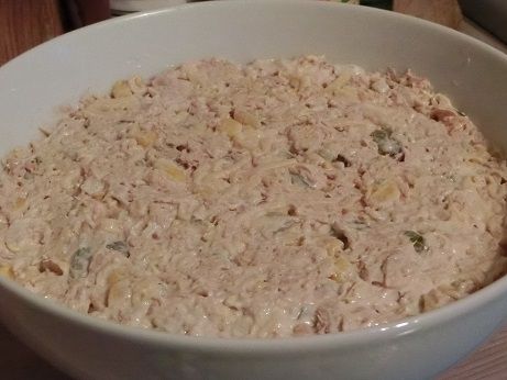 Sałatka makaronowa z tuńczykiem Sałatka makaronowa z tuńczykiem