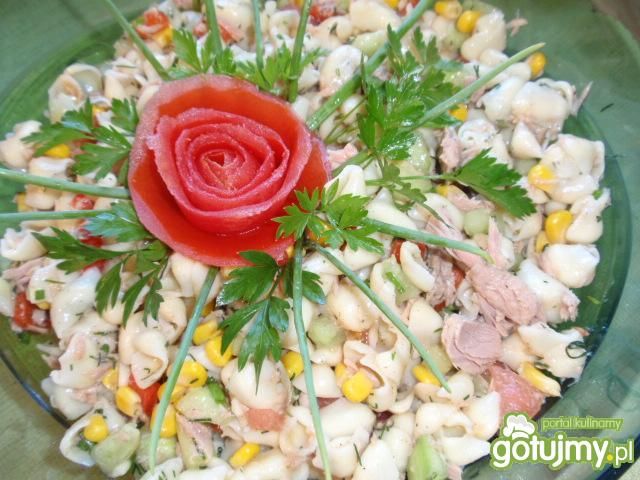 Sałatka mararonowa z tuńczykiem