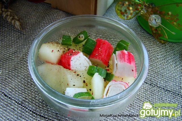 Sałatka melonowo-krabowa