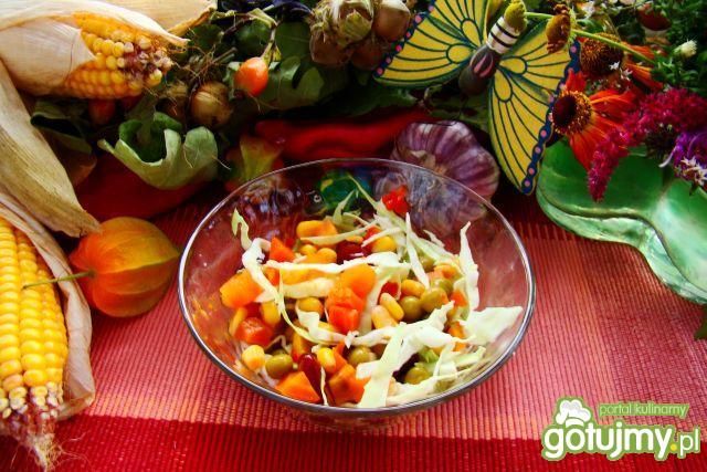 Sałatka mexiko z kapustą  Sałatka mexiko z kapustą