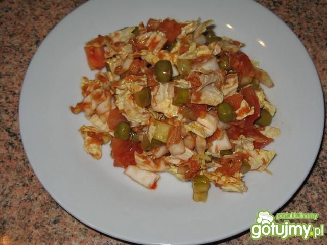 Sałatka misz masz z tuńczykiem 