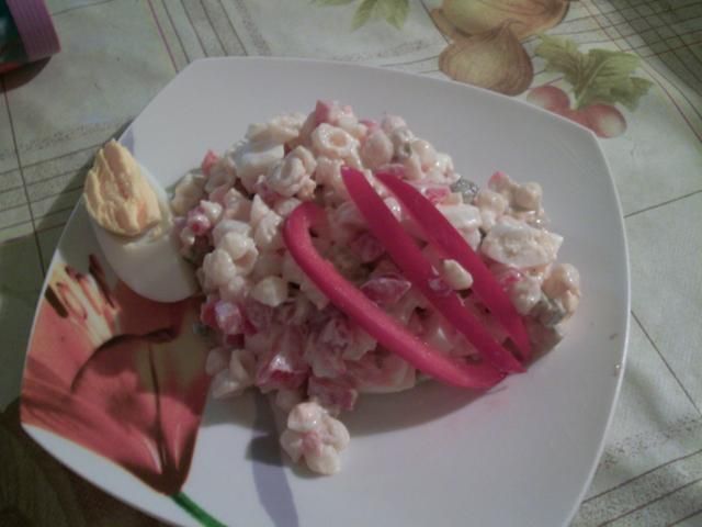 Sałatka muszelki z jajkiem