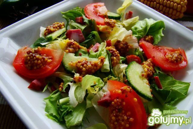 Sałatka myśliwska z kiełbasą  Sałatka myśliwska z kiełbasą