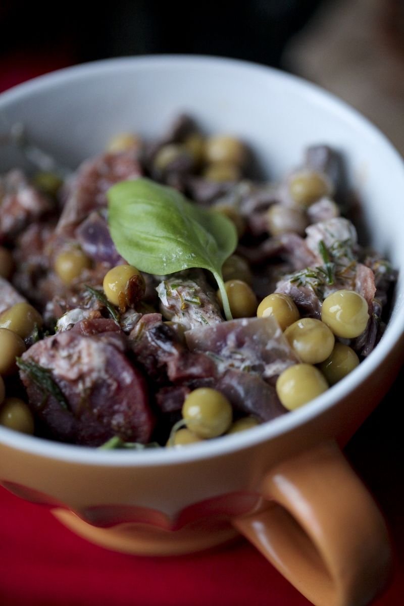 Sałatka na ciepło z ciecierzycą i warzywami z pary Sałatka na ciepło z ciecierzycą i warzywami z pary