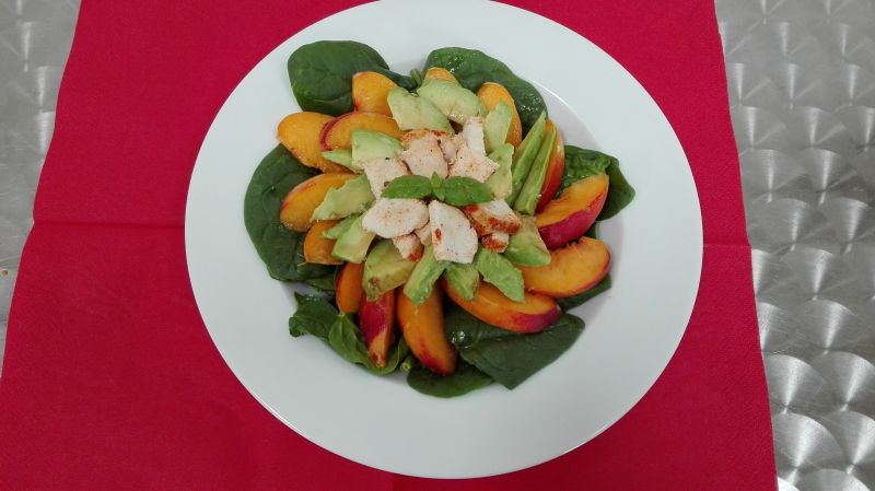 Sałatka nr 10 Brzoskwiniowa Dieta 1200 kalorii