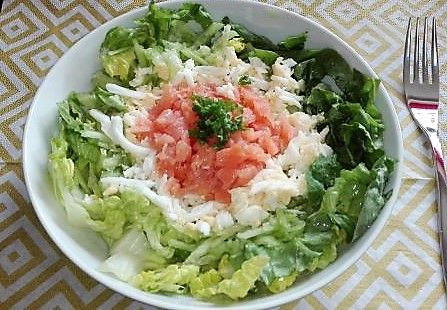 Sałatka nr 3 - Łososiowa - Dieta 1200 kalorii Sałatka nr 3 - Łososiowa - Dieta 1200 kalorii
