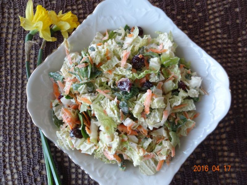 Sałatka obiadowa z róznościami