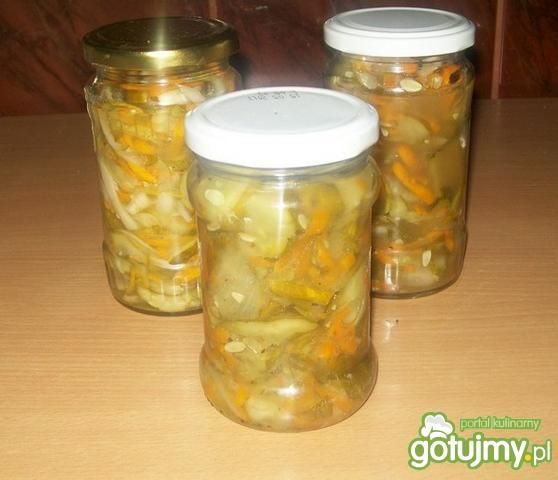 Sałatka ogórkowa do słoika