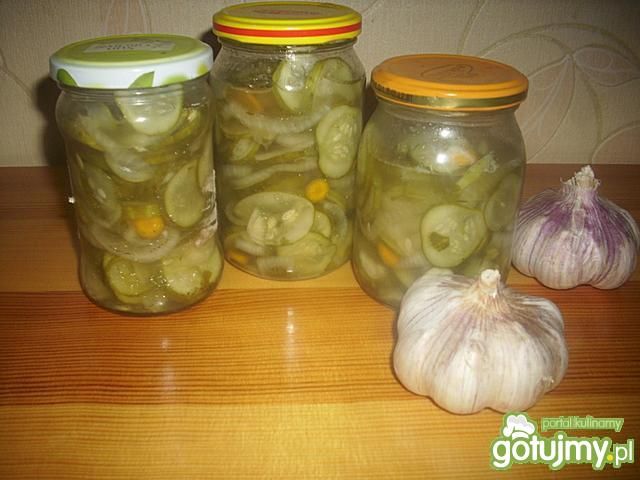 Sałatka ogórkowa na zimę Sałatka ogórkowa na zimę