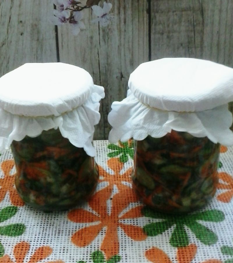 Sałatka ogórkowa z marchwią, papryką, cebulą Sałatka ogórkowa z marchwią, papryką, cebulą