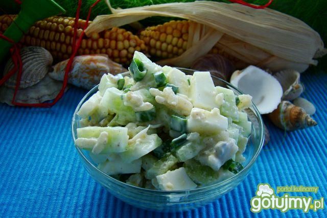 Sałatka ogórkowo-ryżowa z jajkiem  Sałatka ogórkowo-ryżowa z jajkiem