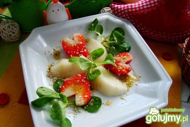 Sałatka owocowa z otrębami owsianymi 