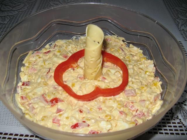 Sałatka paprykowo-serowa